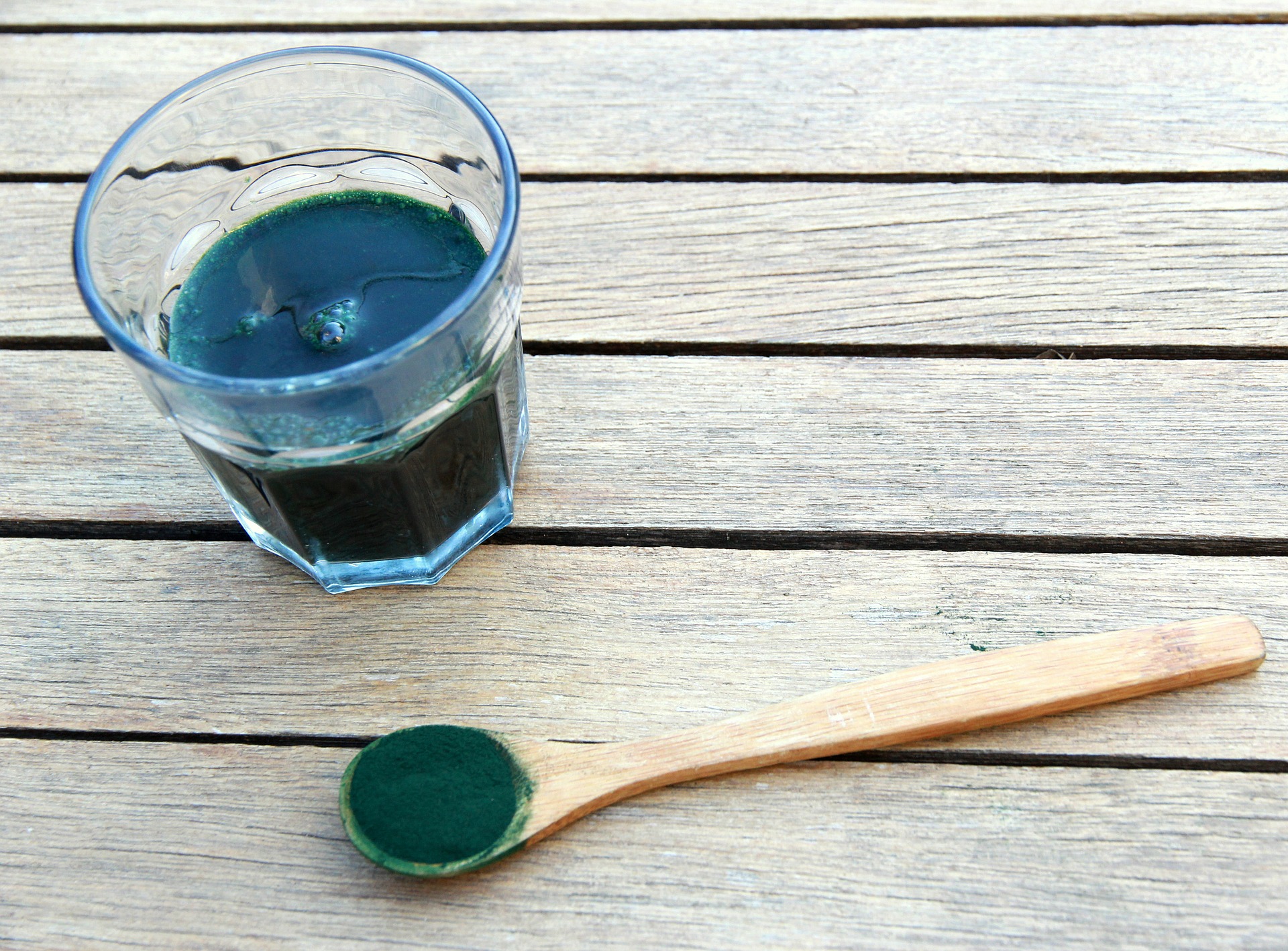 Alga spirulina proprietà, benefici e controindicazioni